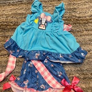 Baby girl cow outfit